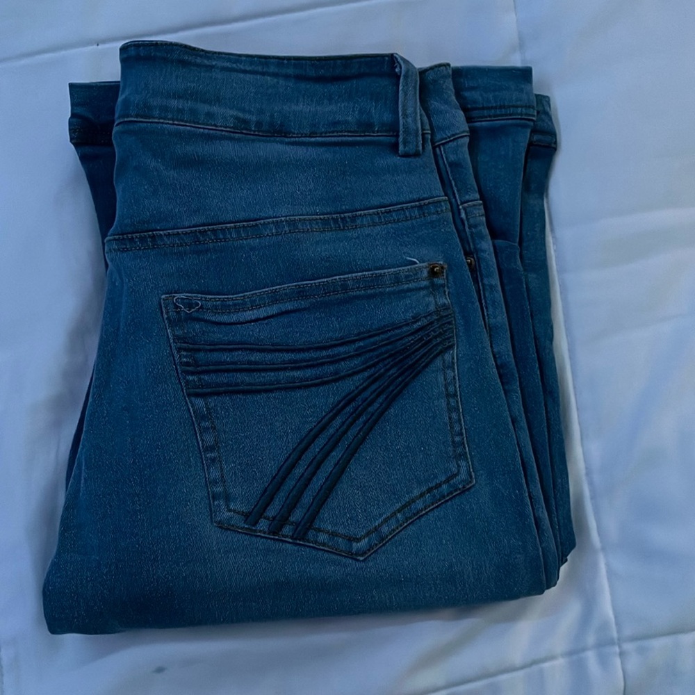 7 For All ManKind jeans. 27/32